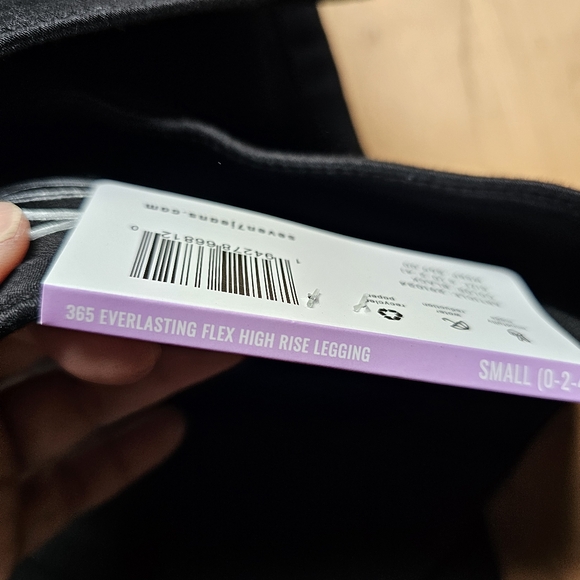 Seven7 High Rise 365 Everlasting Flex Leggings Black Small 0/2/4 - Picture 8 of 12